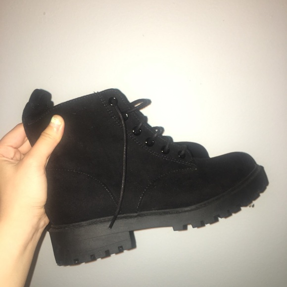 Black soft combat boots from H&M - Picture 3 of 4